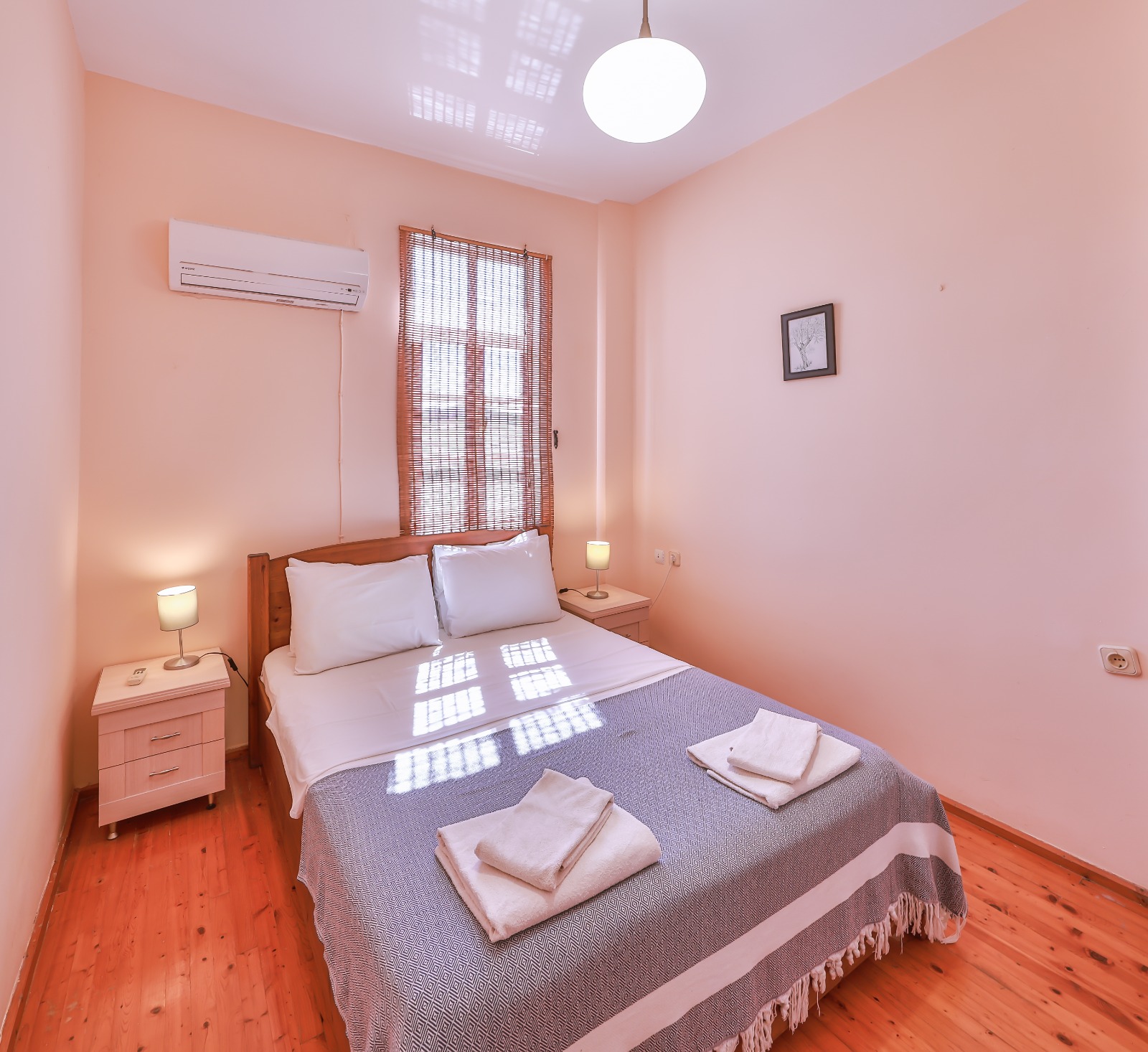 Large Family Room 101